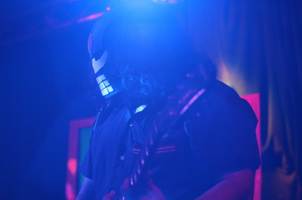 Vince plays live at Korova